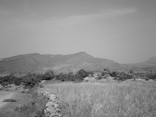 Cuesta landscape between Wuqro to Hawzien.